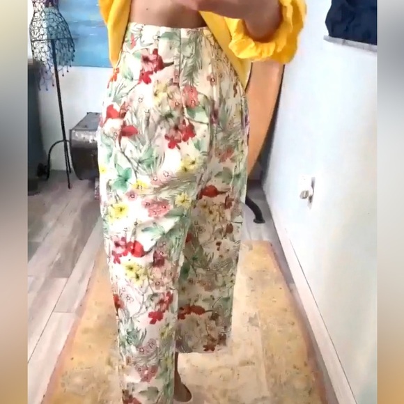 ZARA, High-Waisted, Wide Leg Pants, Floral, excellent Condition, size Small. M - Picture 6 of 11